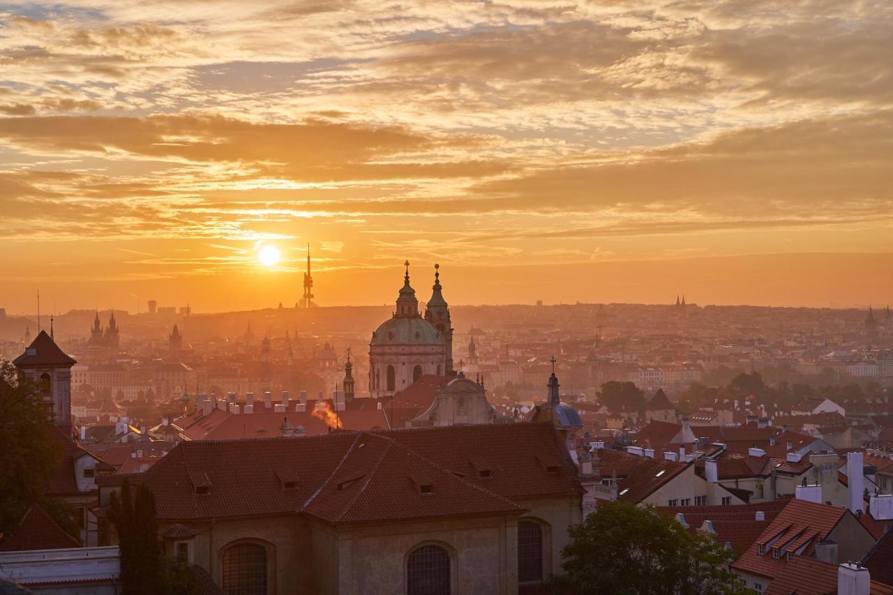 Sky Suite Hotel Prag Eksteriør billede